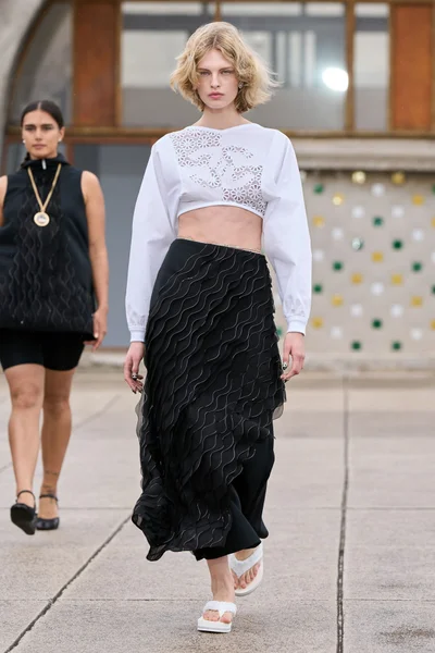 Look 51